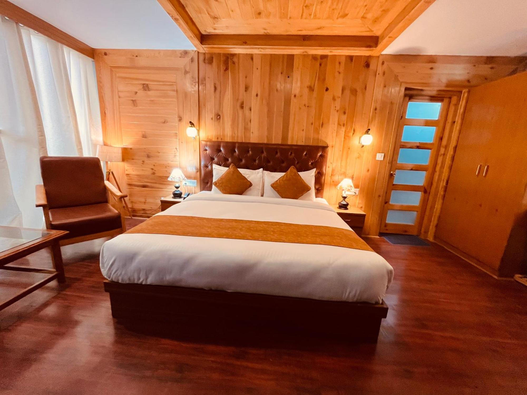 Vista Resort, Manali - ! Near Mall Road !! Hot & Cold Ac Rooms !! Best Selling !! Big Parking !! Luxury Collection !! Open Terrace !! Lift !! Playing Zone !! Property Of The Year ! المظهر الخارجي الصورة