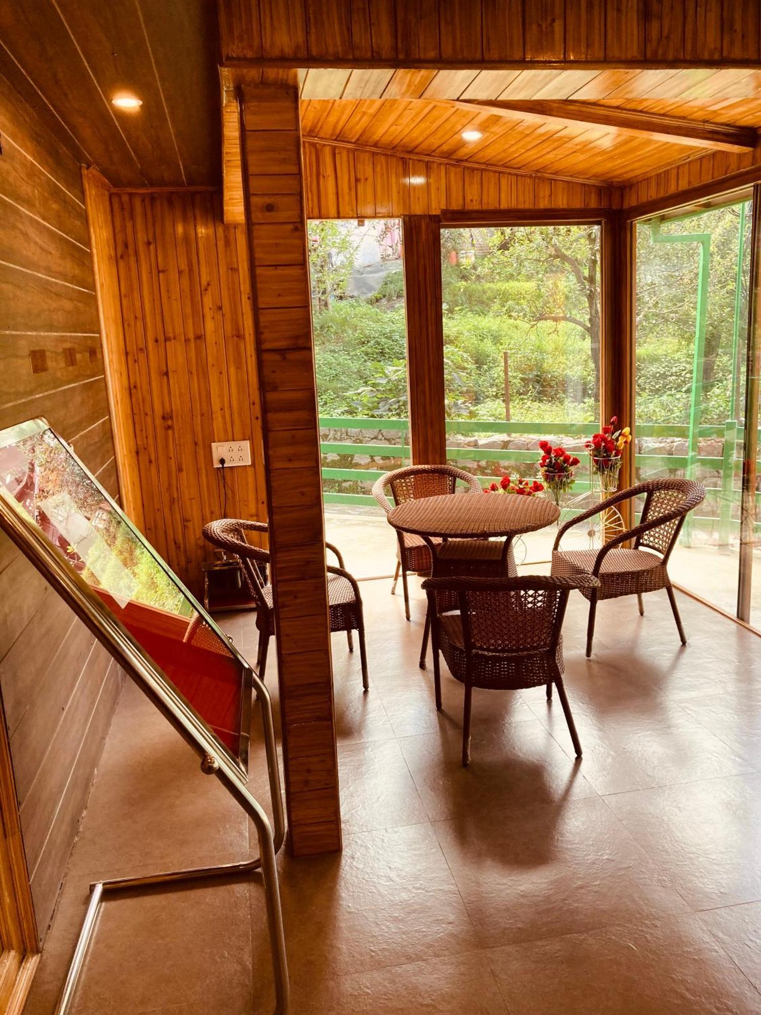 Vista Resort, Manali - ! Near Mall Road !! Hot & Cold Ac Rooms !! Best Selling !! Big Parking !! Luxury Collection !! Open Terrace !! Lift !! Playing Zone !! Property Of The Year ! المظهر الخارجي الصورة