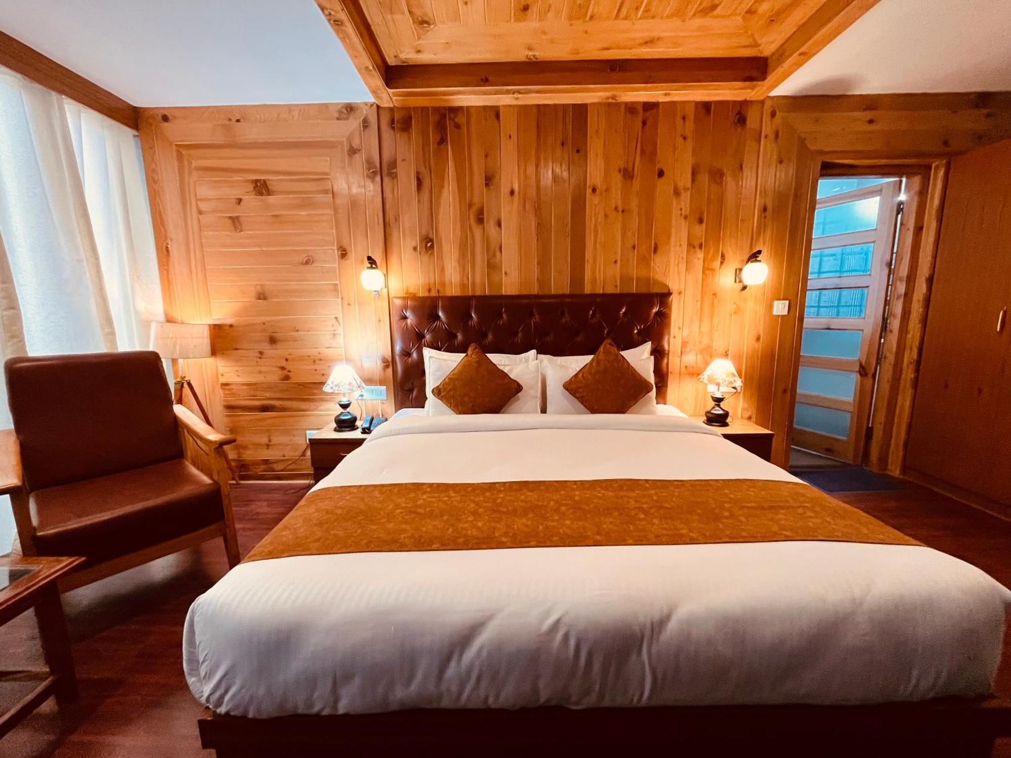 Vista Resort, Manali - ! Near Mall Road !! Hot & Cold Ac Rooms !! Best Selling !! Big Parking !! Luxury Collection !! Open Terrace !! Lift !! Playing Zone !! Property Of The Year ! المظهر الخارجي الصورة