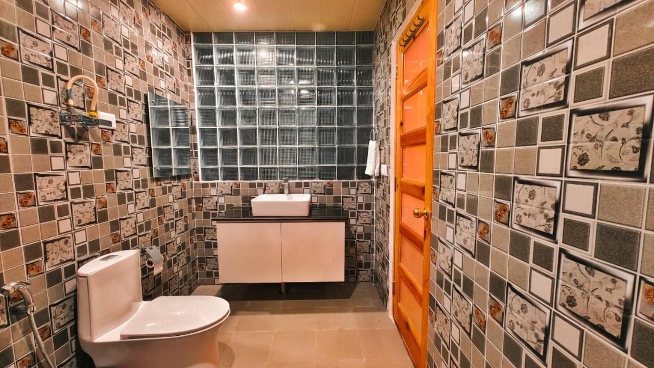 Vista Resort, Manali - ! Near Mall Road !! Hot & Cold Ac Rooms !! Best Selling !! Big Parking !! Luxury Collection !! Open Terrace !! Lift !! Playing Zone !! Property Of The Year ! المظهر الخارجي الصورة