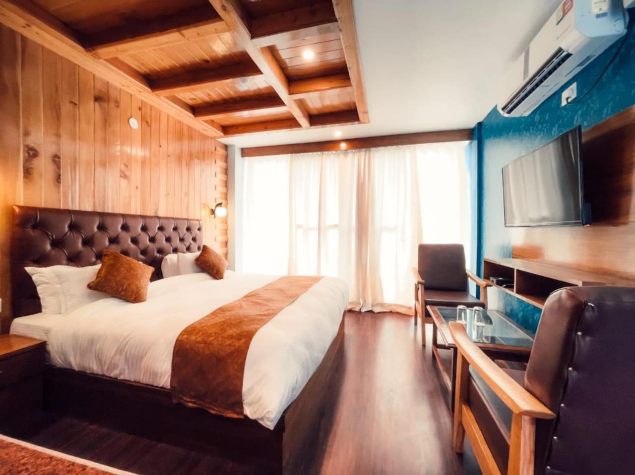 Vista Resort, Manali - ! Near Mall Road !! Hot & Cold Ac Rooms !! Best Selling !! Big Parking !! Luxury Collection !! Open Terrace !! Lift !! Playing Zone !! Property Of The Year ! المظهر الخارجي الصورة