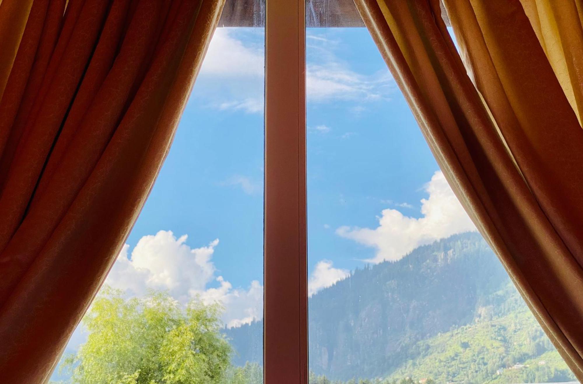 Vista Resort, Manali - ! Near Mall Road !! Hot & Cold Ac Rooms !! Best Selling !! Big Parking !! Luxury Collection !! Open Terrace !! Lift !! Playing Zone !! Property Of The Year ! المظهر الخارجي الصورة