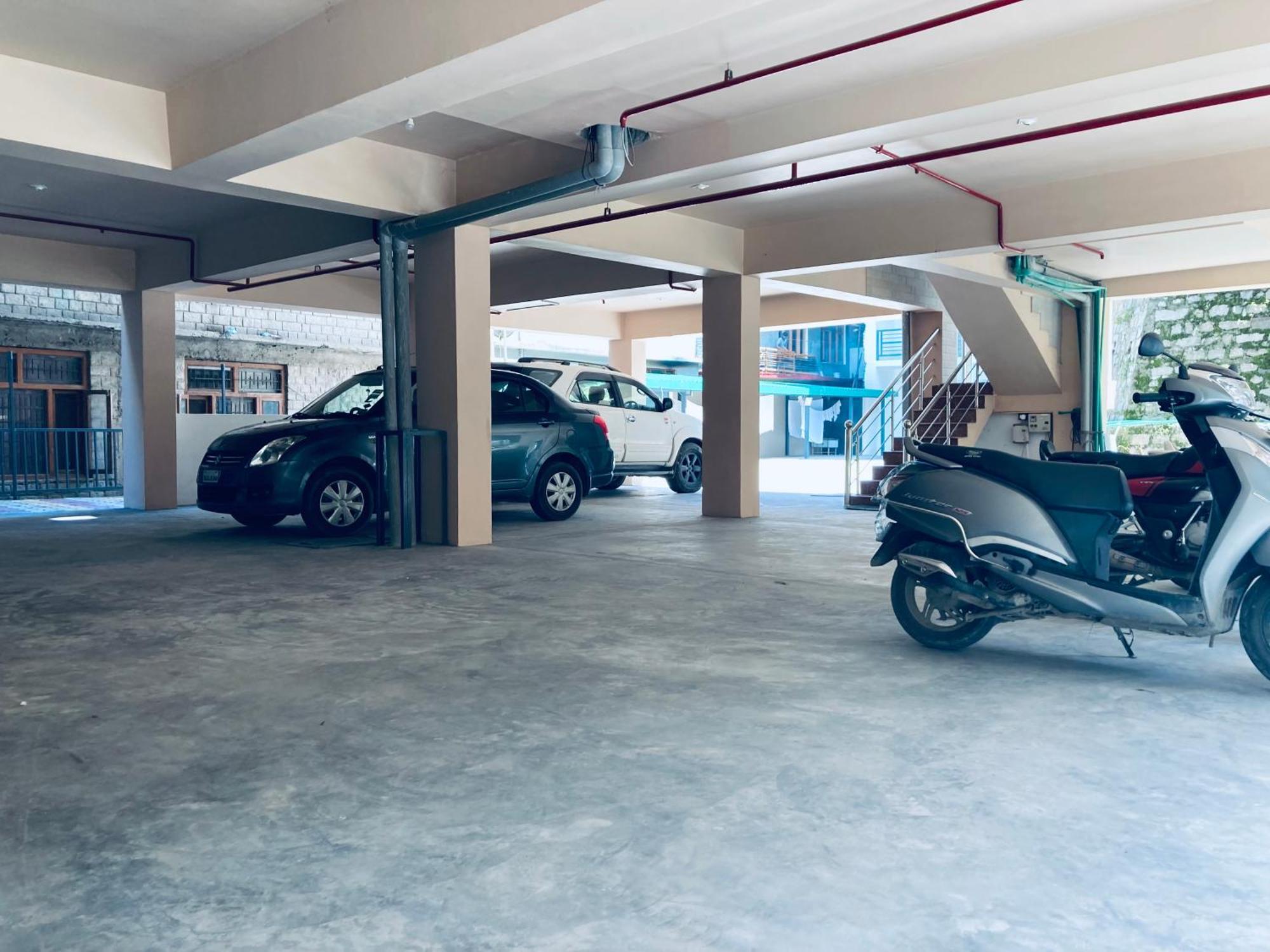 Vista Resort, Manali - ! Near Mall Road !! Hot & Cold Ac Rooms !! Best Selling !! Big Parking !! Luxury Collection !! Open Terrace !! Lift !! Playing Zone !! Property Of The Year ! المظهر الخارجي الصورة